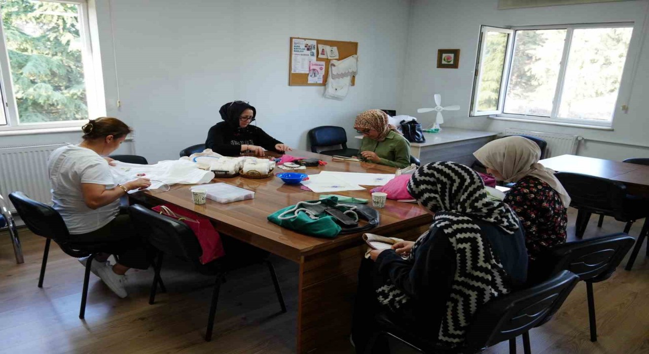 Hem meslek hem hobi ediniyorlar