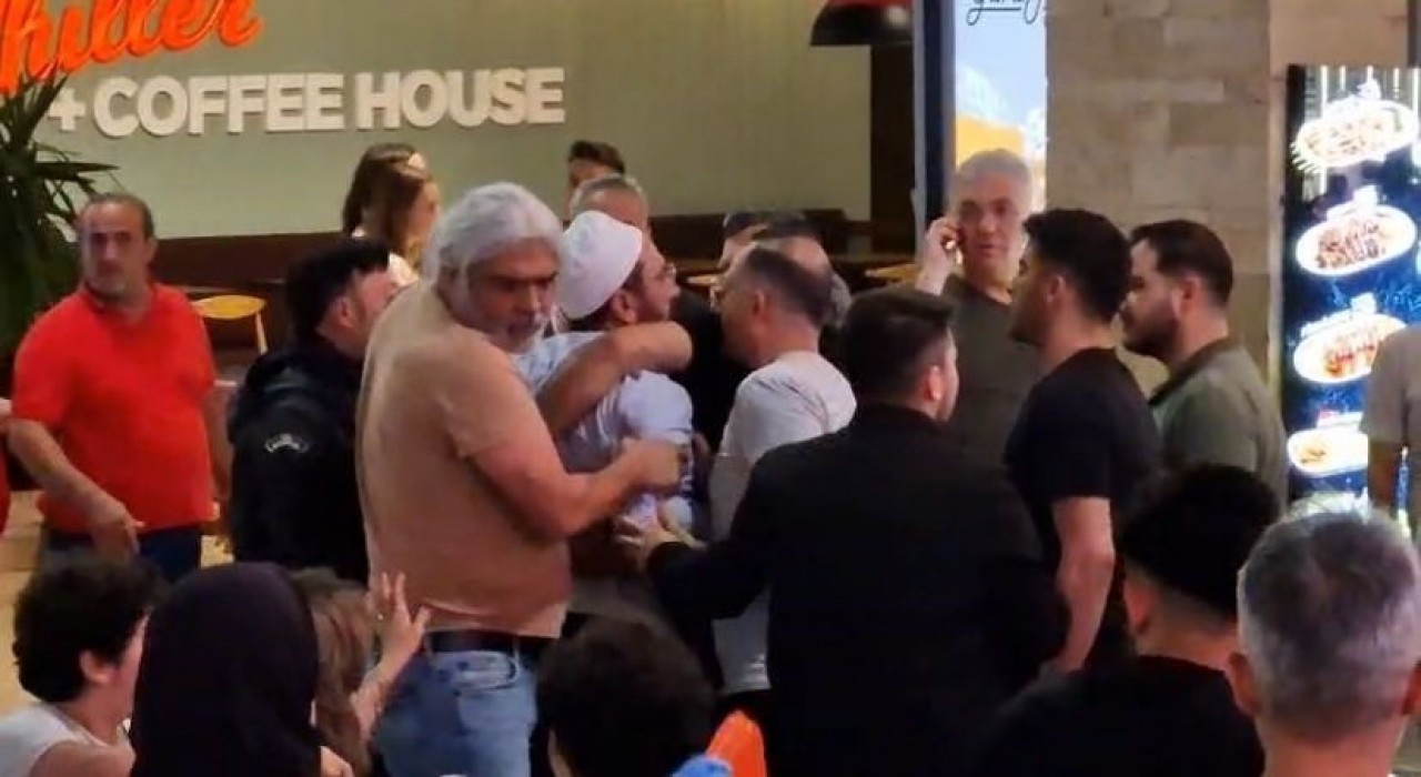 Highway Outlet AVMde ‘adamına göre muamele kavgası