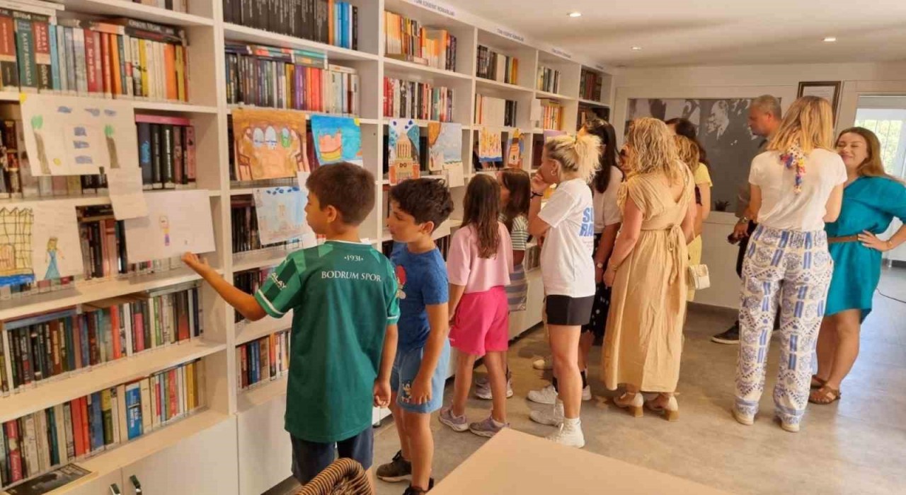 Hikayeler ve resimlerle Bodrum Tarihi sergisi açıldı