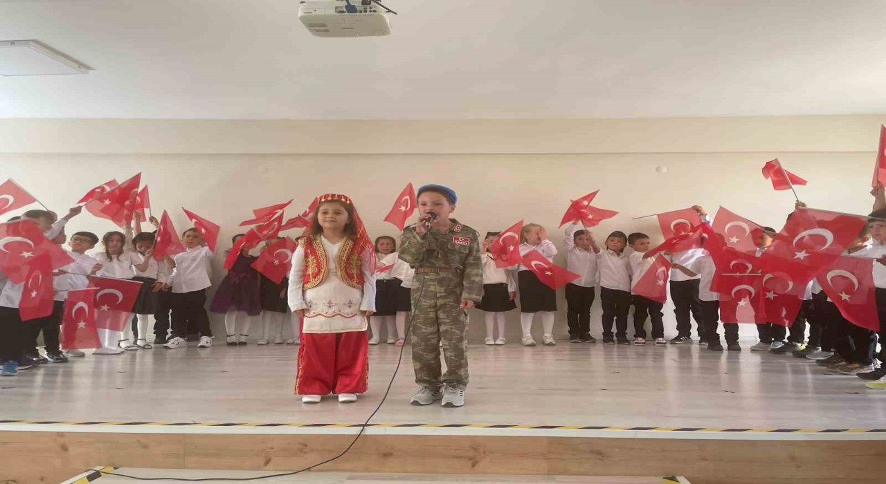 Hisarcık Cumhuriyet İlkokulunda okuma bayramı