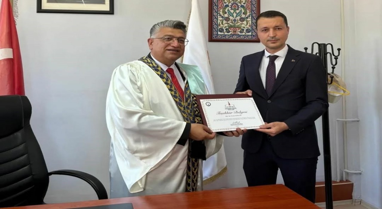 Hisarcık MYOda 2 akademik personele akademik teşvik ödülü