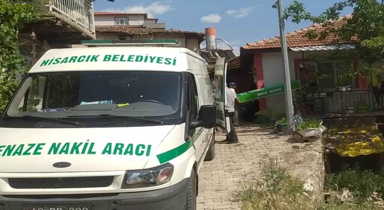 Hisarcıkta yaşlı kadın evinde ölü bulundu