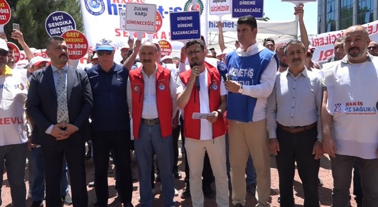 Hizmet-İşten Altındağ Belediyesi önünde basın açıklaması