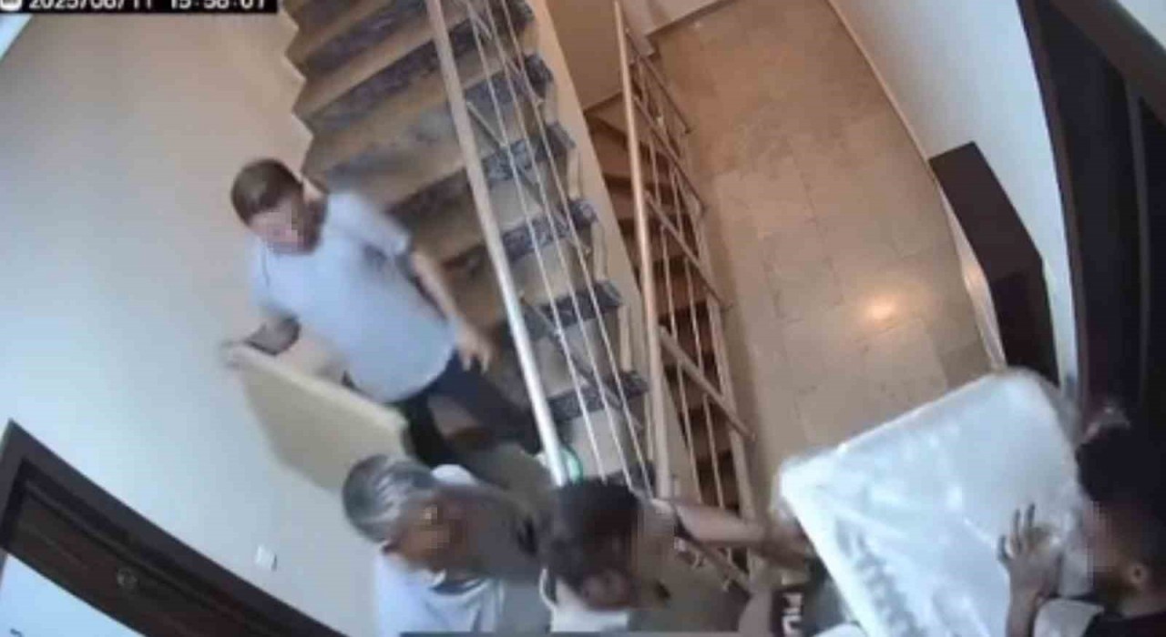 Hoşuma gitti diyerek terlik çalmışlardı: 2 çalışan işten çıkarıldı