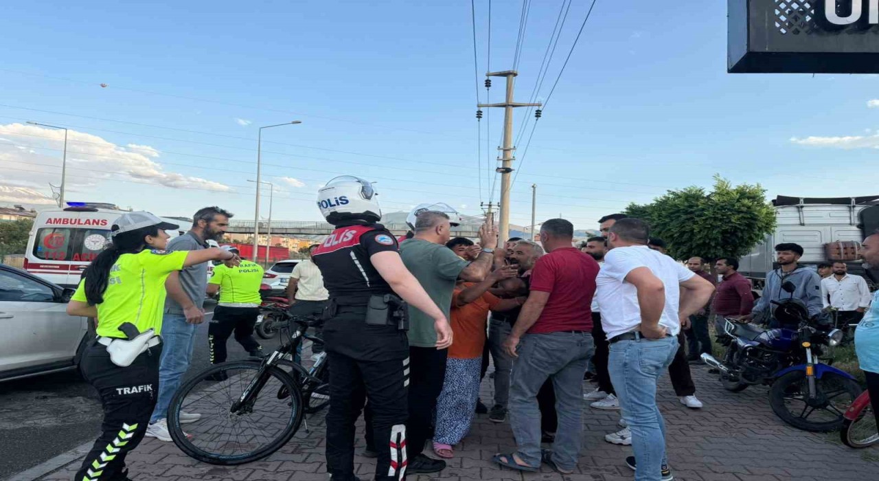 Iğdırda İran plakalı araç küçük çocuğa çarptı