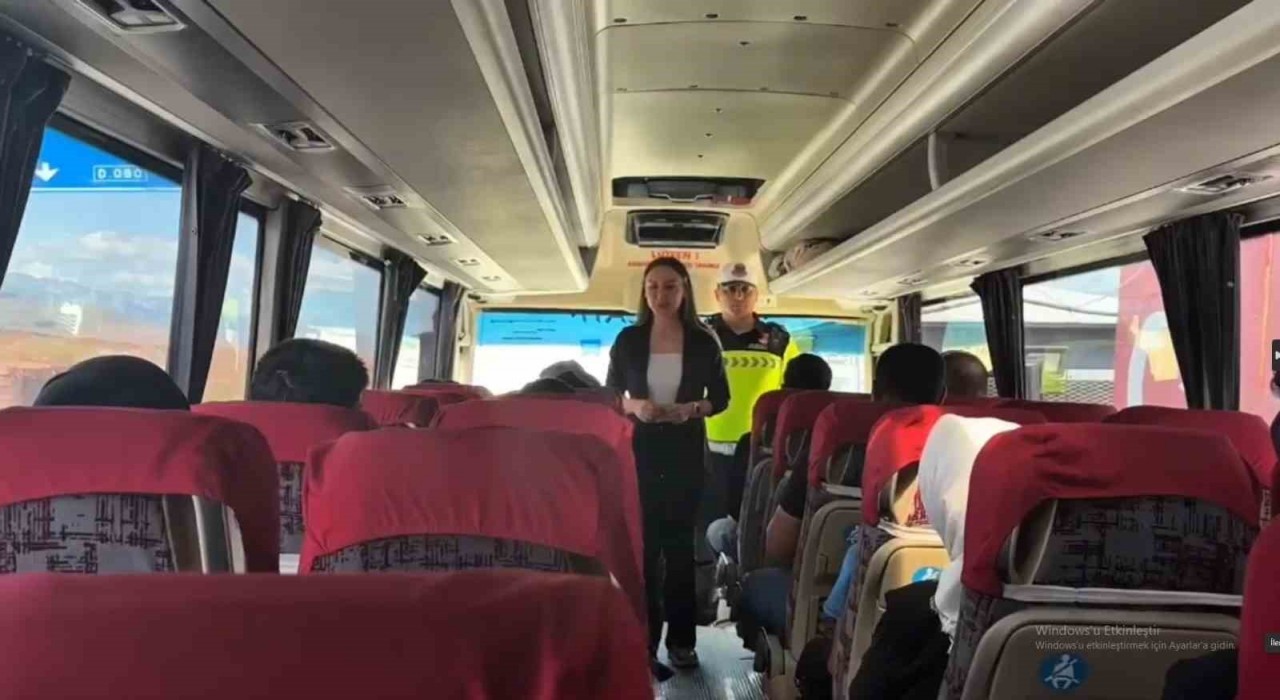 Iğdırda Kurban Bayramı öncesi yolcu otobüslerinde trafik denetimi yapıldı