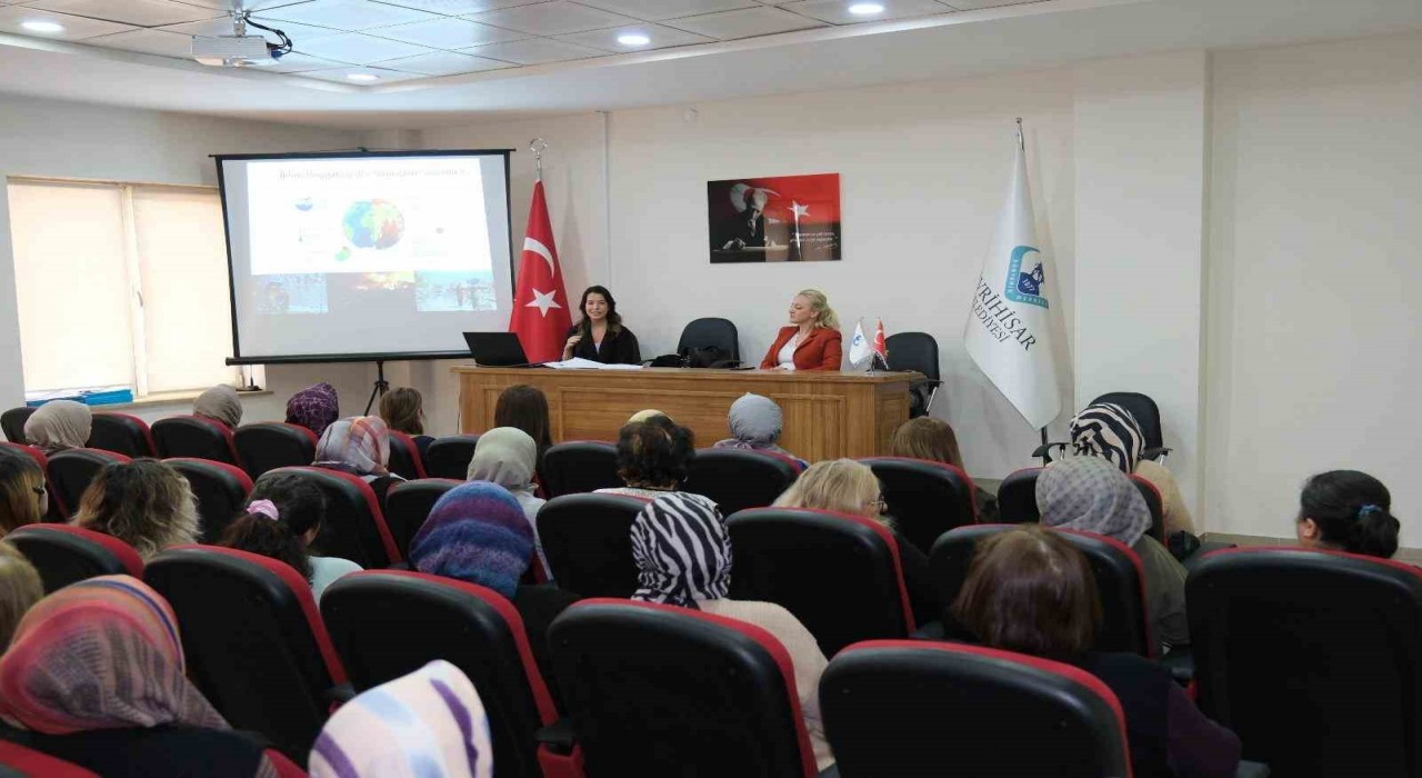 İlçelerdeki kadınlara iklim değişikliği anlatıldı