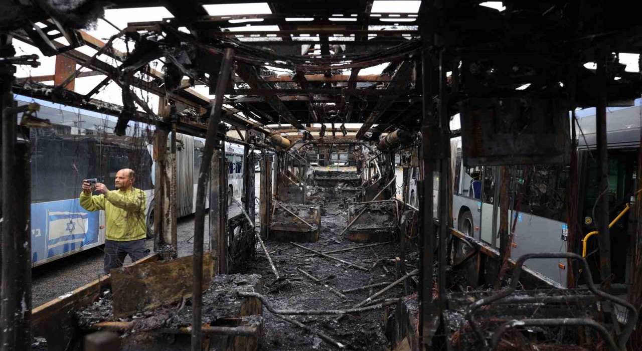 İranın İsraile düzenlediği misilleme saldırılarda 10 kişi öldü