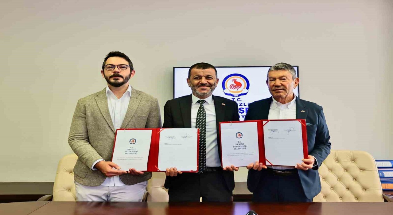 İş adamı Derya Baltalı, Menderes Bulvarına modern bir yaya üst geçidi için çalışmalara başladı