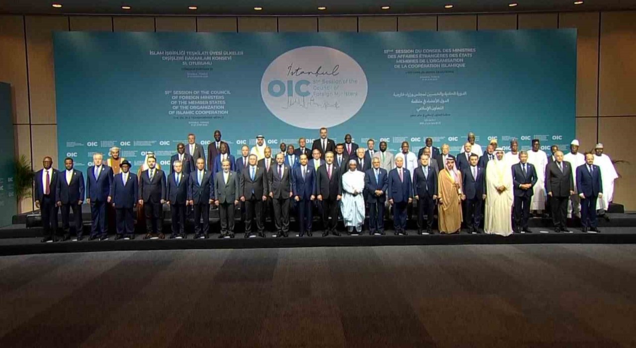 İslam İşbirliği Teşkilatı 51. Oturumu Dışişleri Bakanlar Konseyi toplantısı öncesi toplu fotoğraf