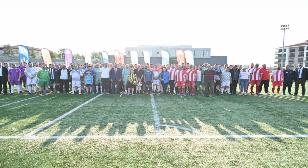 Isparta Belediyesinde personel futbol turnuvası heyecanı başladı