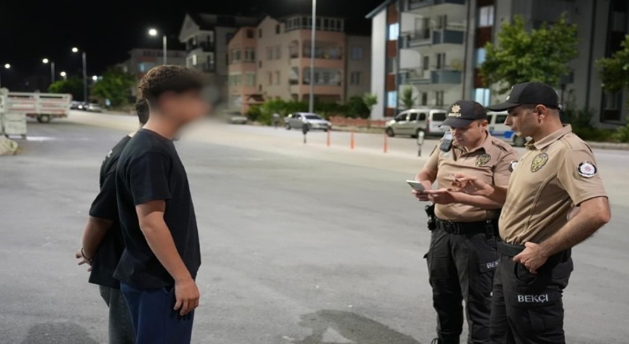 Ispartada kurallara uymadığı tespit edilen sürücülere idari para cezası