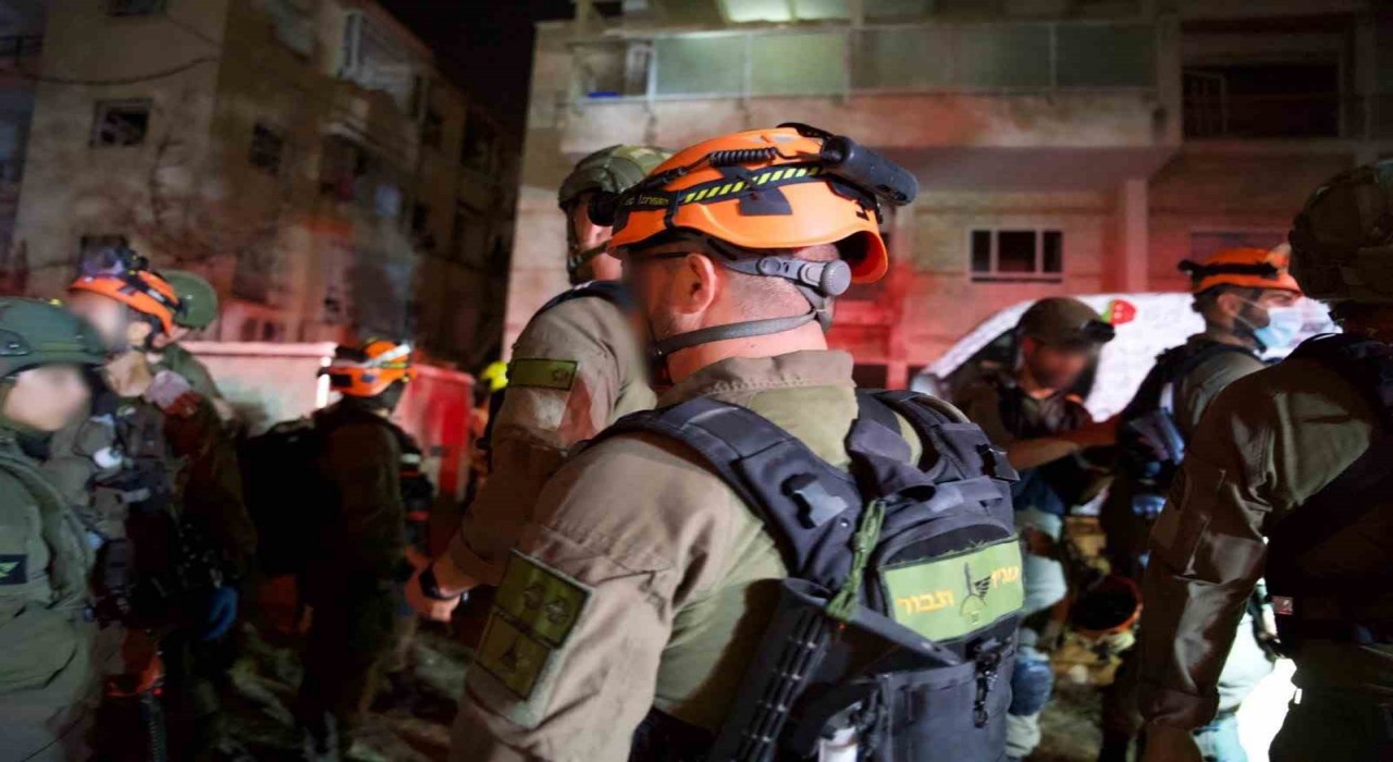 İsrail ordusu: İranın silah üretim tesislerini ve karadan karaya füze altyapısını vurduk