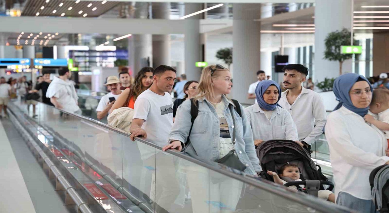 İstanbul Havalimanında Kurban Bayramı yoğunluğu