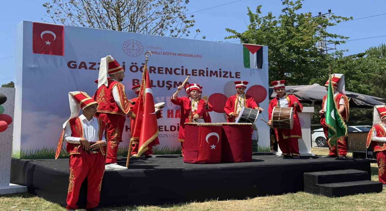 İstanbulda Gazzeli öğrenciler için çocuk şenliği düzenlendi