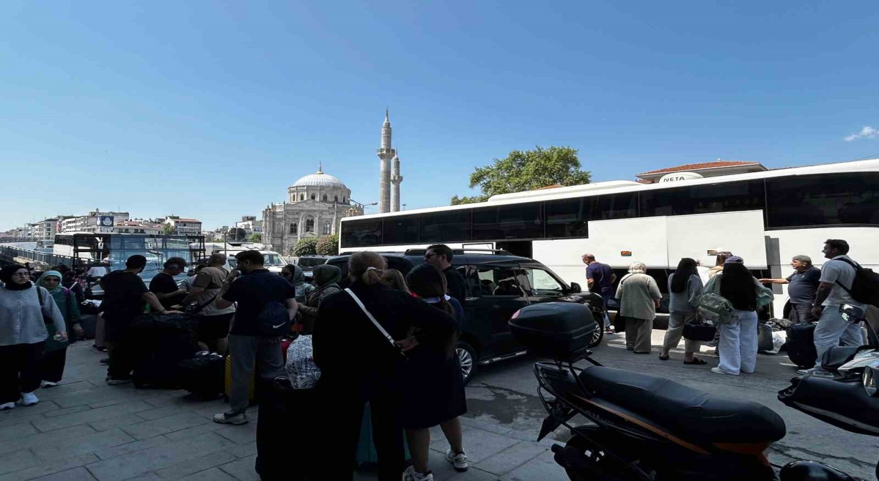 İstanbuldaki İranlılar ülkelerine dönüyor