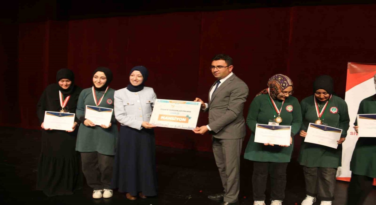 İyilik elçileri ödüllendirildi, ödüllerini Filistine bağışladılar