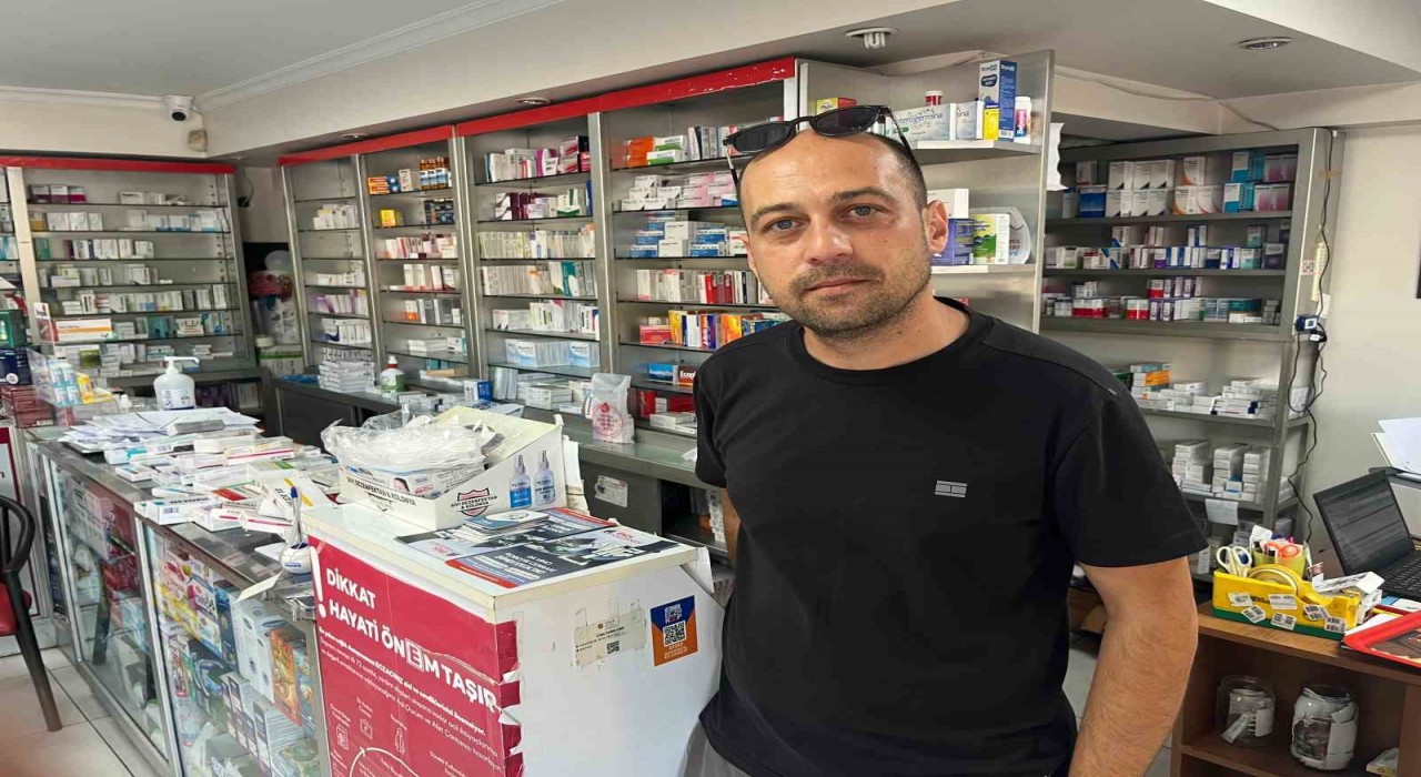 İzmirde eczaneye yumurtalı saldırı