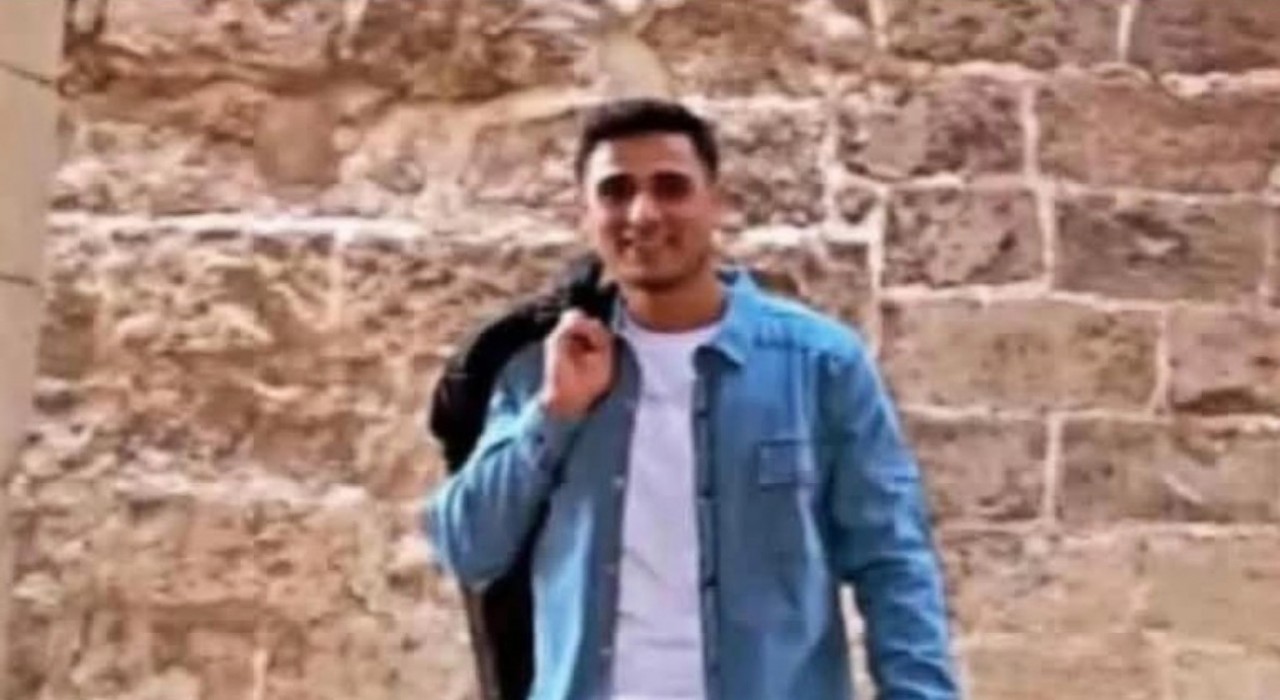 İzmirde feci kazada hayatını kaybeden 3 kardeş Mardinde toprağa verildi