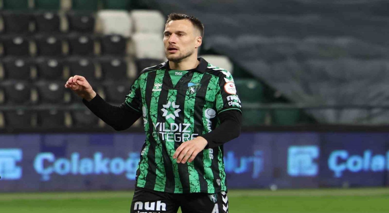 Josip Vukovicten Kocaelispor camiasına duygusal veda