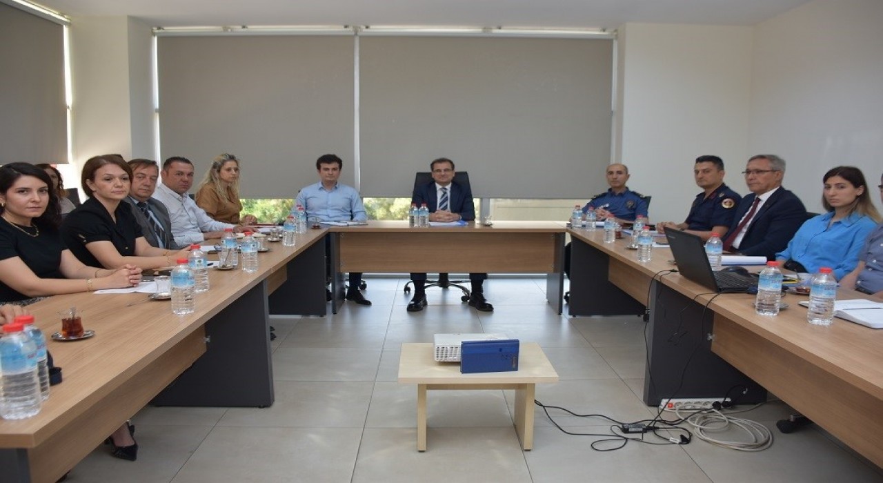 Kadına şiddet ve çocuk koruma konuları Salihlide masaya yatırıldı