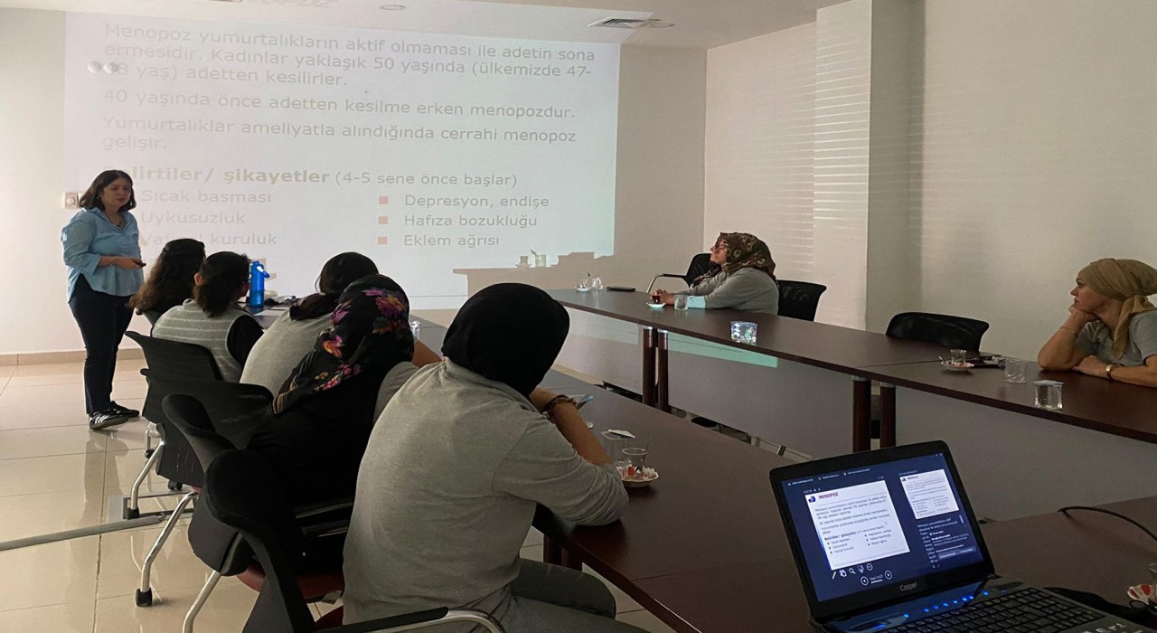 Kadınlara sağlık konusunda eğitim verildi