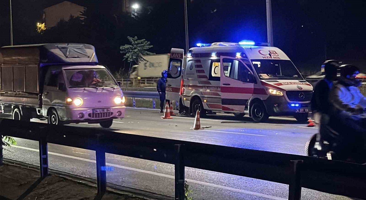 Kağıthanede yola atlayan yaya feci şekilde can verdi