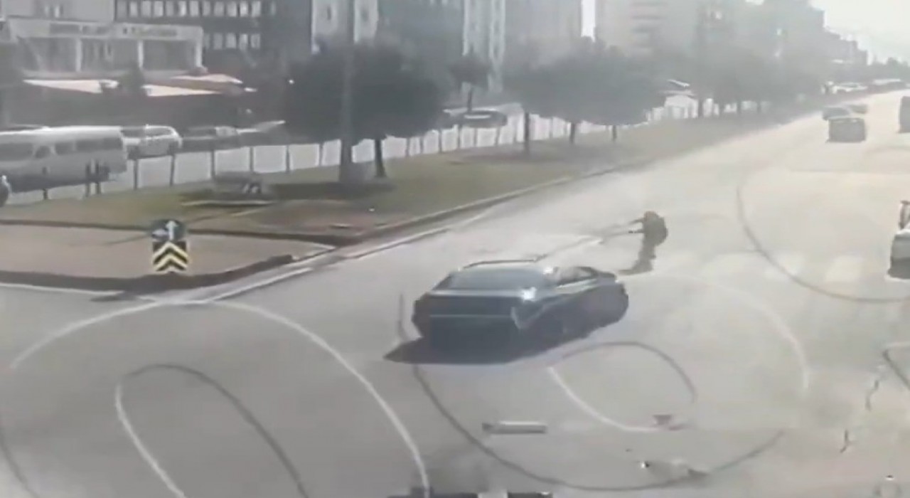 Kahramanmaraşta otomobil yayaya çarptı