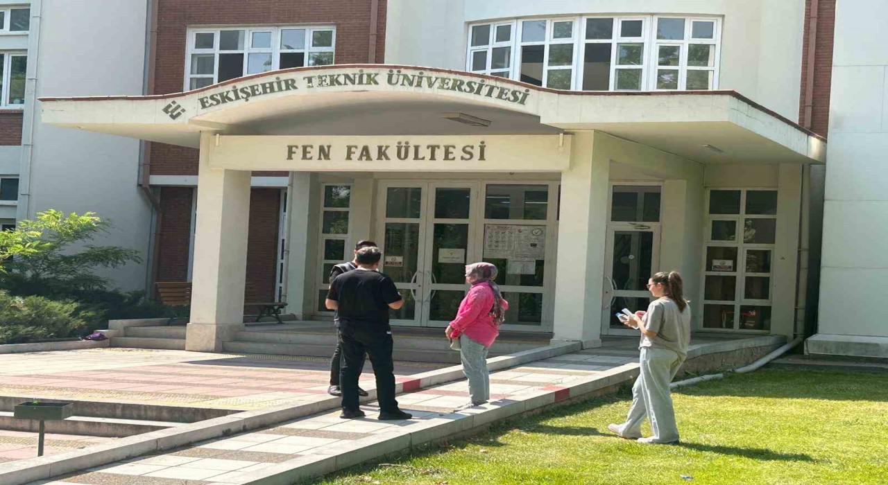 Kapılar kapatıldıktan 10 dakika sonra gelen aday YKSye giremedi