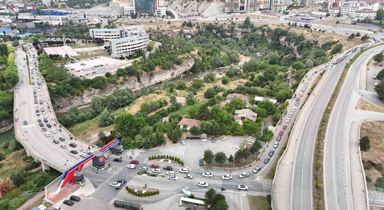 Karabükte YKSye geç kalan öğrenci içeri alınmadı