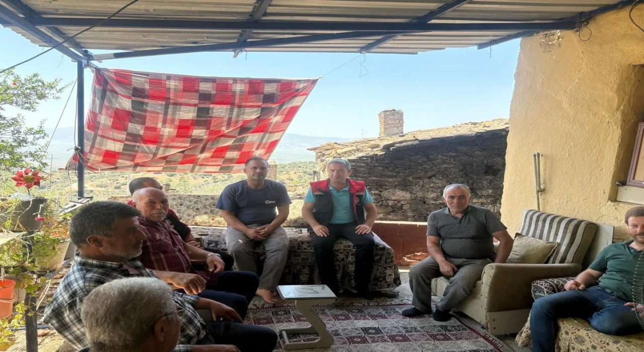 Karadut Mahallesinde üreticilere tarım ve hayvancılık eğitimi