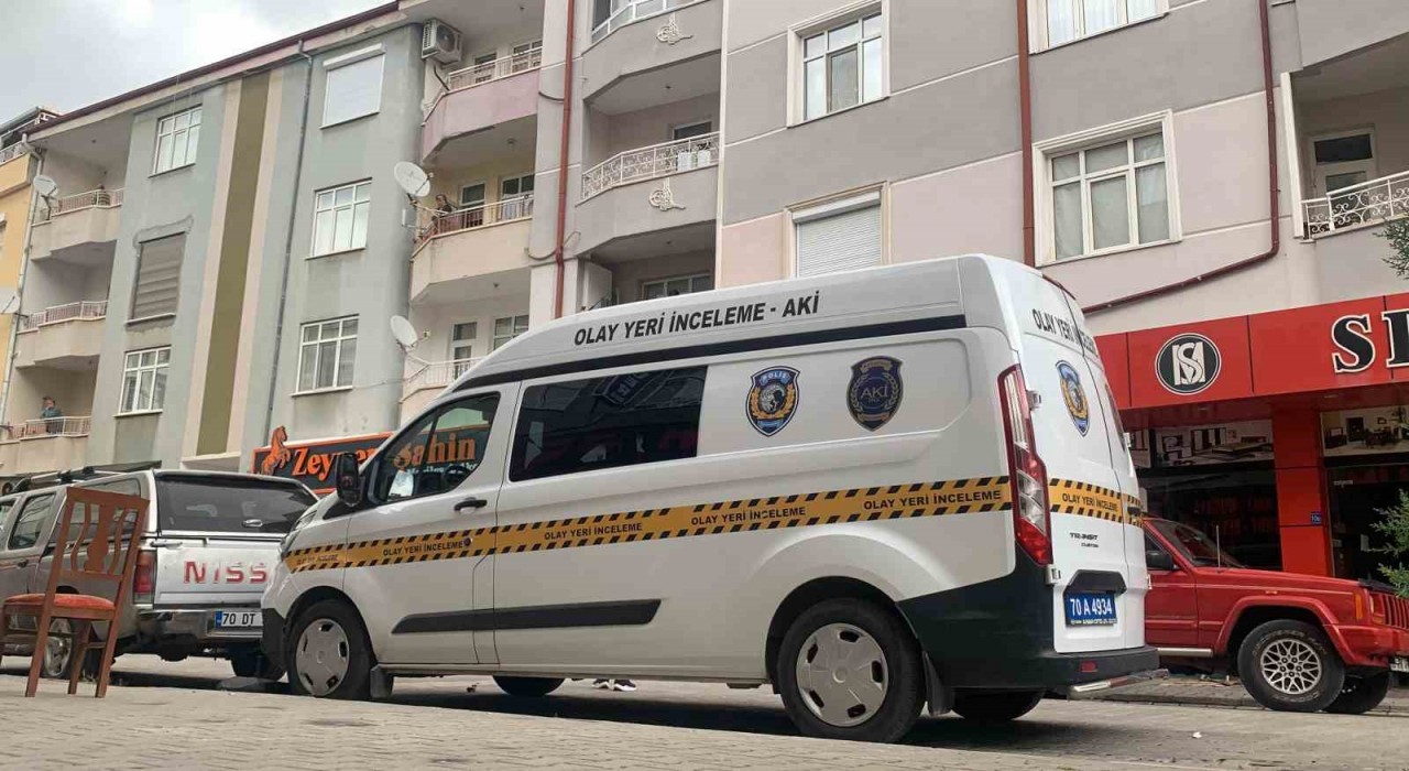 Karamanda evinin banyosunda yere düşen 63 yaşındaki adam öldü