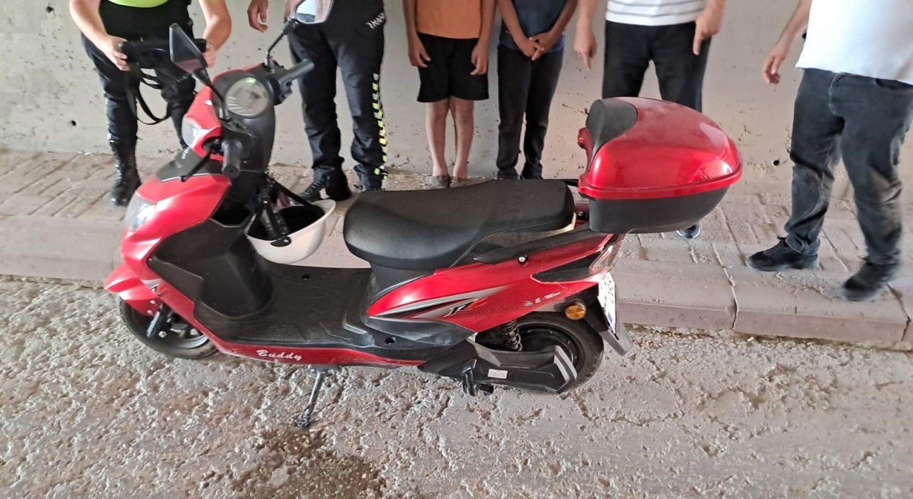 Karapınarda motosiklet devrildi: 1 yaralı