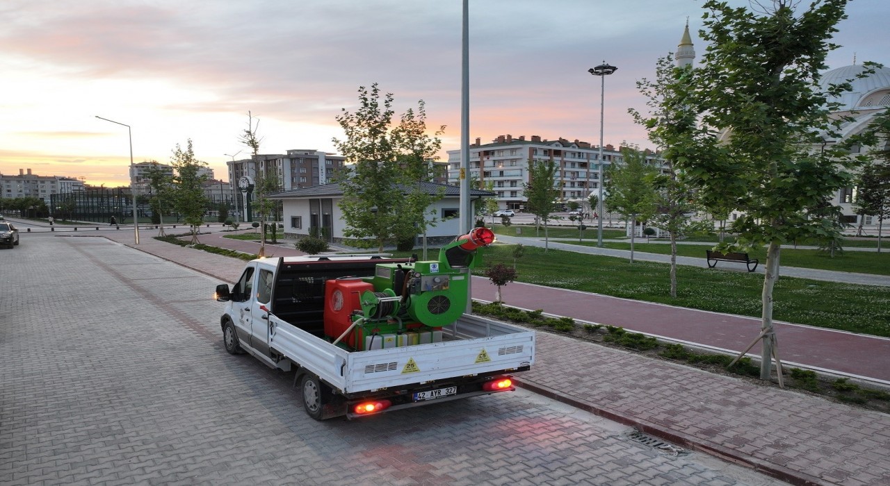 Karatay Belediyesinden bayram öncesi ilaçlama mesaisi