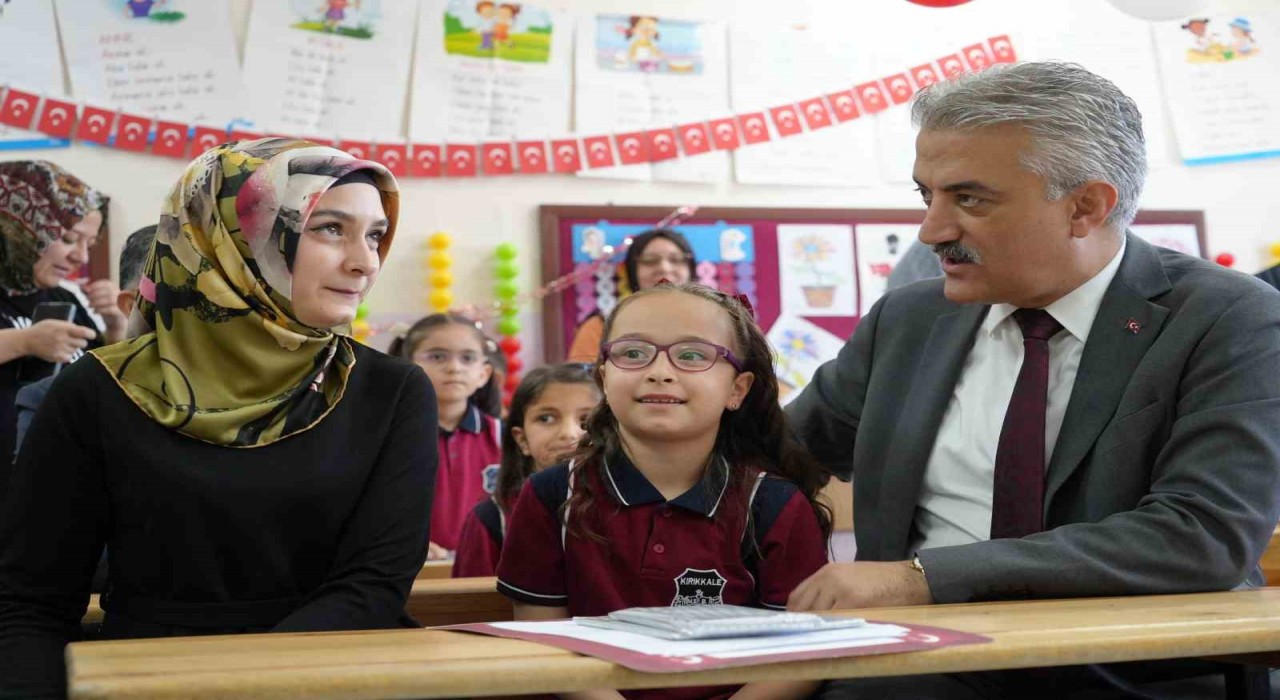 Karneler alındı, yaz tatili başladı: Öğrencilere dijital bağımlılık uyarısı
