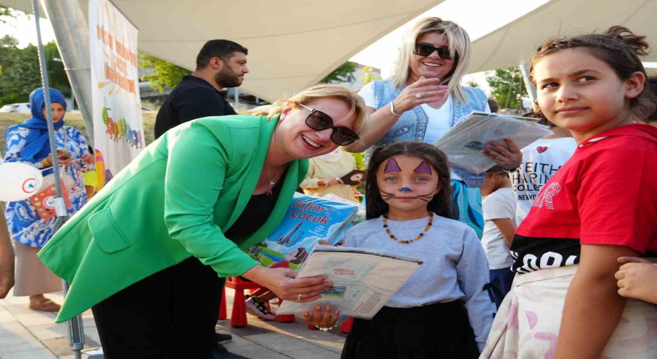 Karnelerini alan çocuklar doyasıya eğlendi