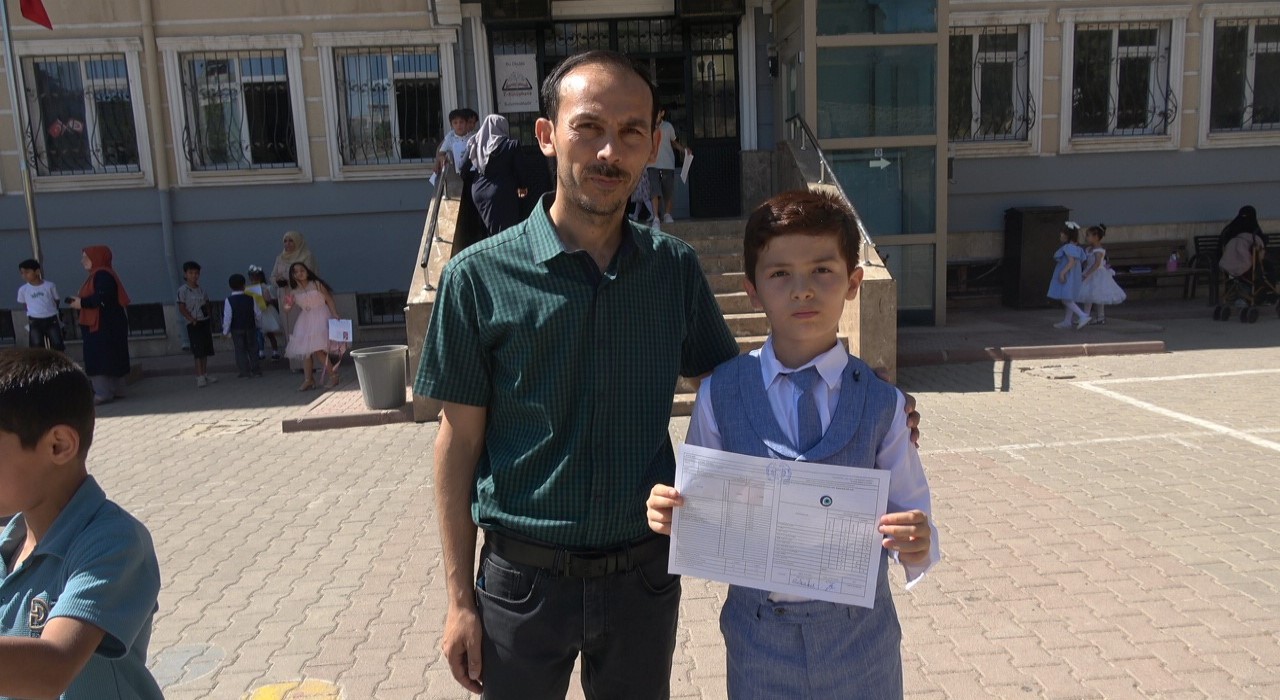 Karnesini alan Suriyeye dönüyor