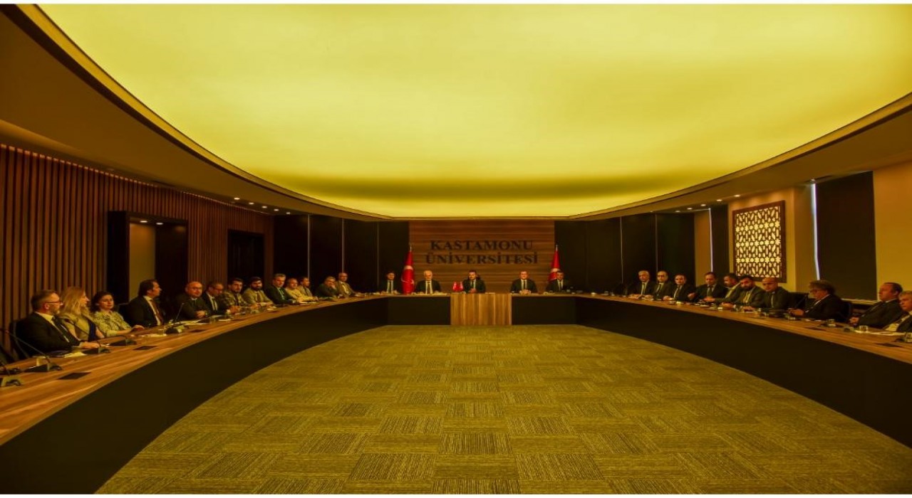 Kastamonu Üniversitesinde kurumsal iletişim çalışmaları ve uluslararası sıralamalar ele alındı