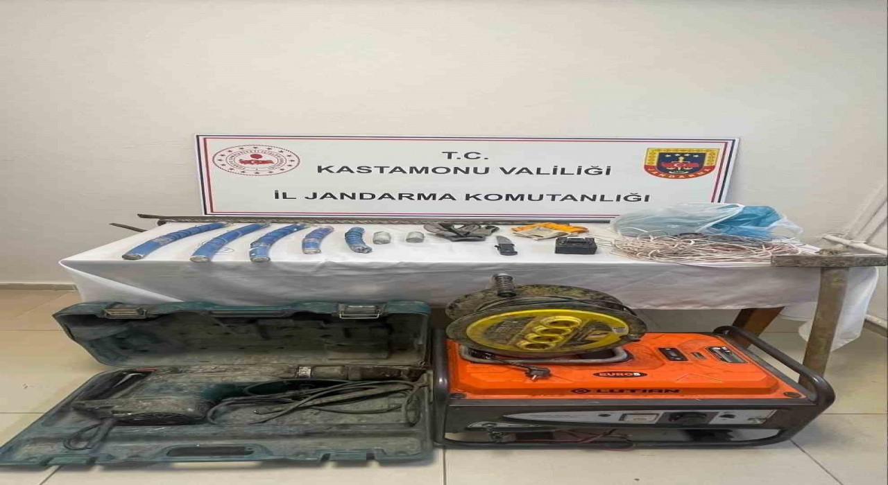 Kastamonuda define avcılarına suçüstü baskın: 2 tutuklama