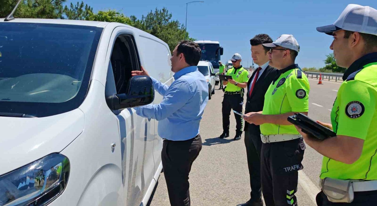 Kaymakam Kaykaçtan trafikte hayati uyarılar: Emniyet kemeri ve dikkat şart
