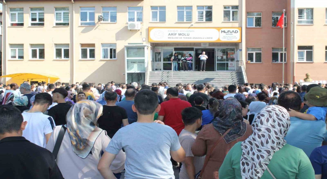 Kayseride LGS heyecanı başladı