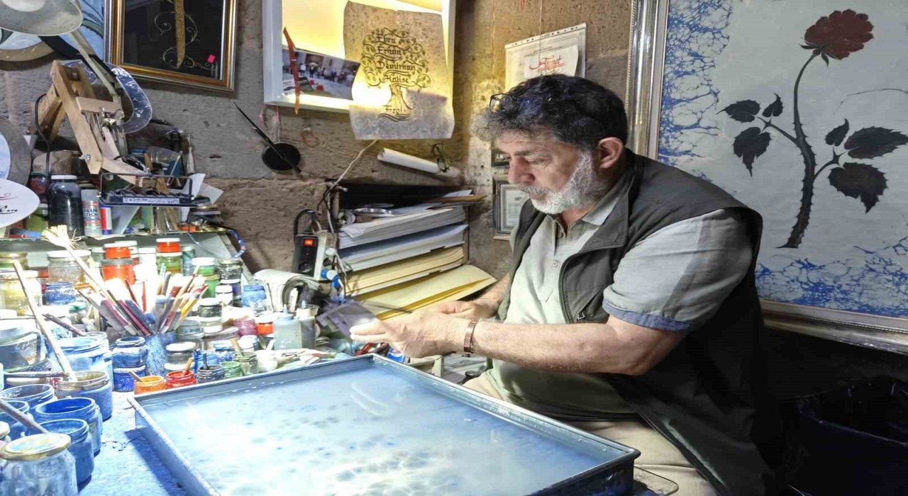 Kayserili Ebru sanatçısı, memleketini Avrupada temsil etti