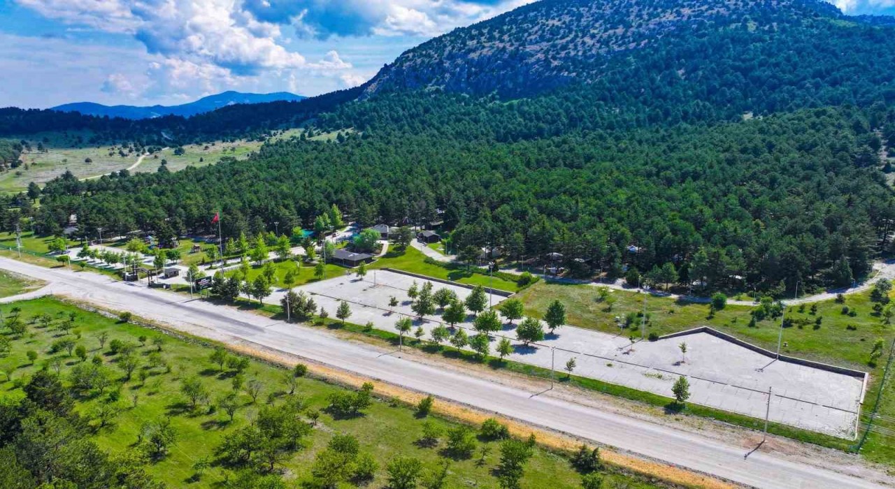 Kefe Yaylası doğa tutkunlarını bekliyor