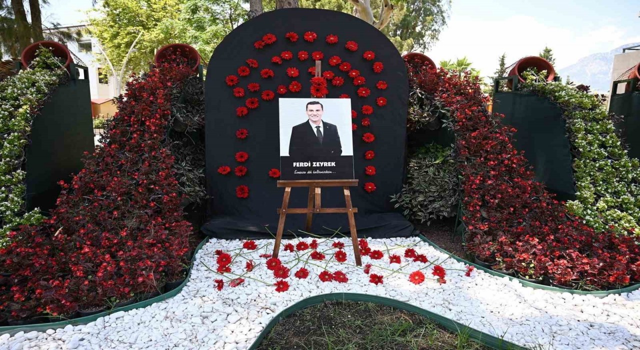 Kemerde Başkan Zeyrek için anma alanı oluşturuldu