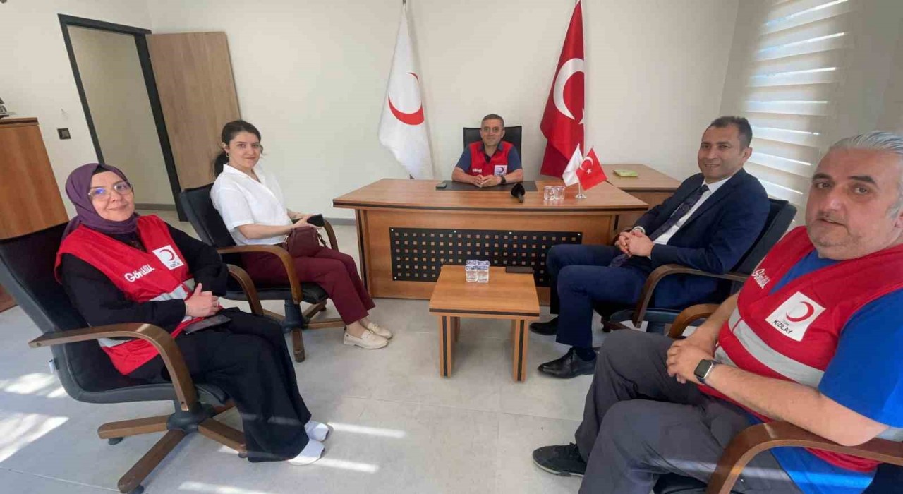 Kızılay Başkanı Yalçına hayırlı olsun ziyareti