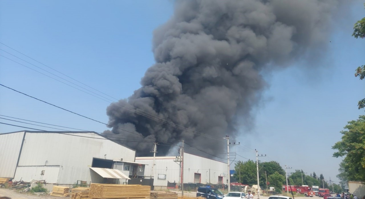 Kocaelide fabrika yangını