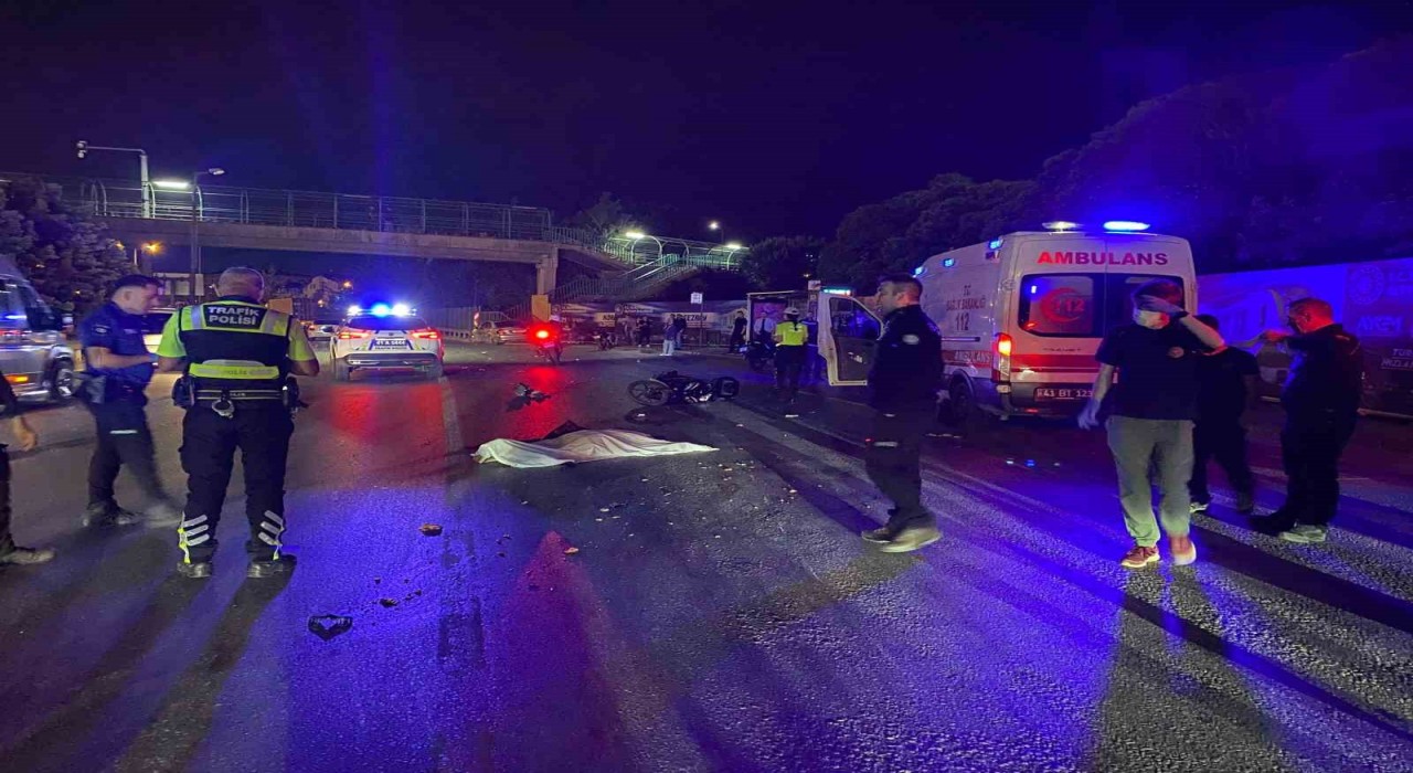 Kocaelide feci kaza: Tır, motosiklet sürücüsünü ezdi