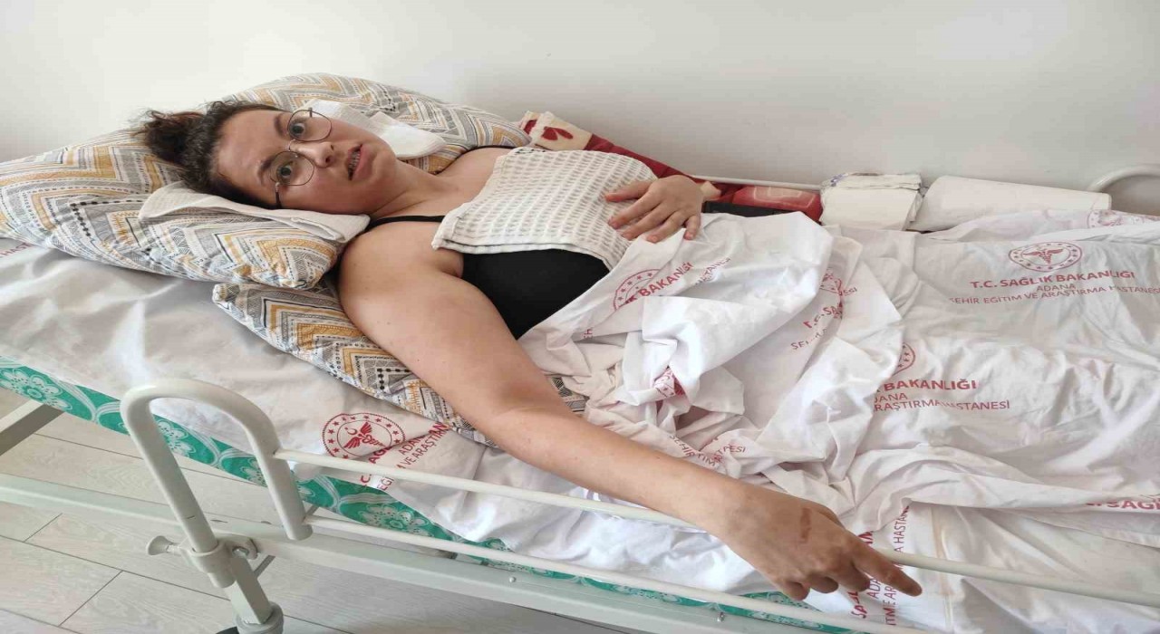 Adana'da Genç Öğretmen Balkondan Atıldı