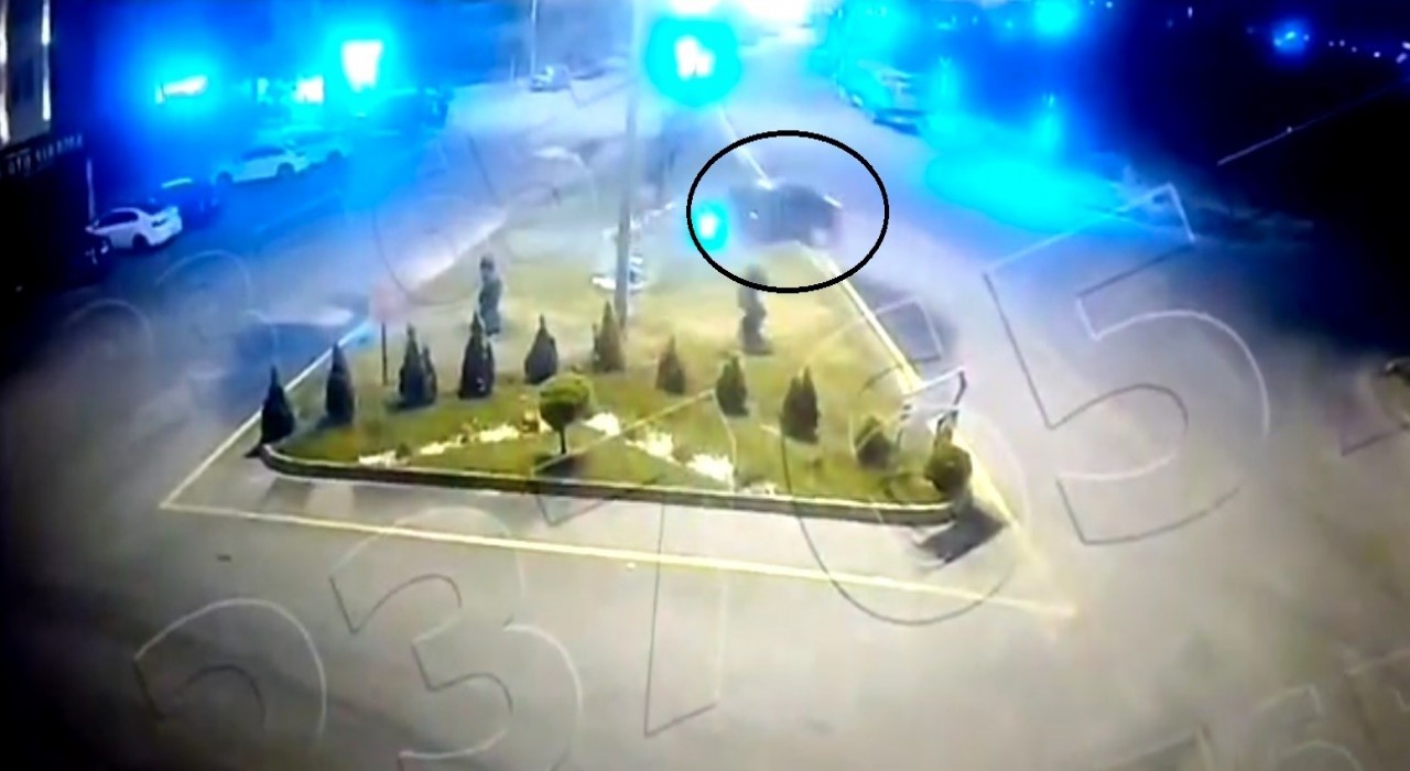 Kontrolü kaybetti, refüje girdi
