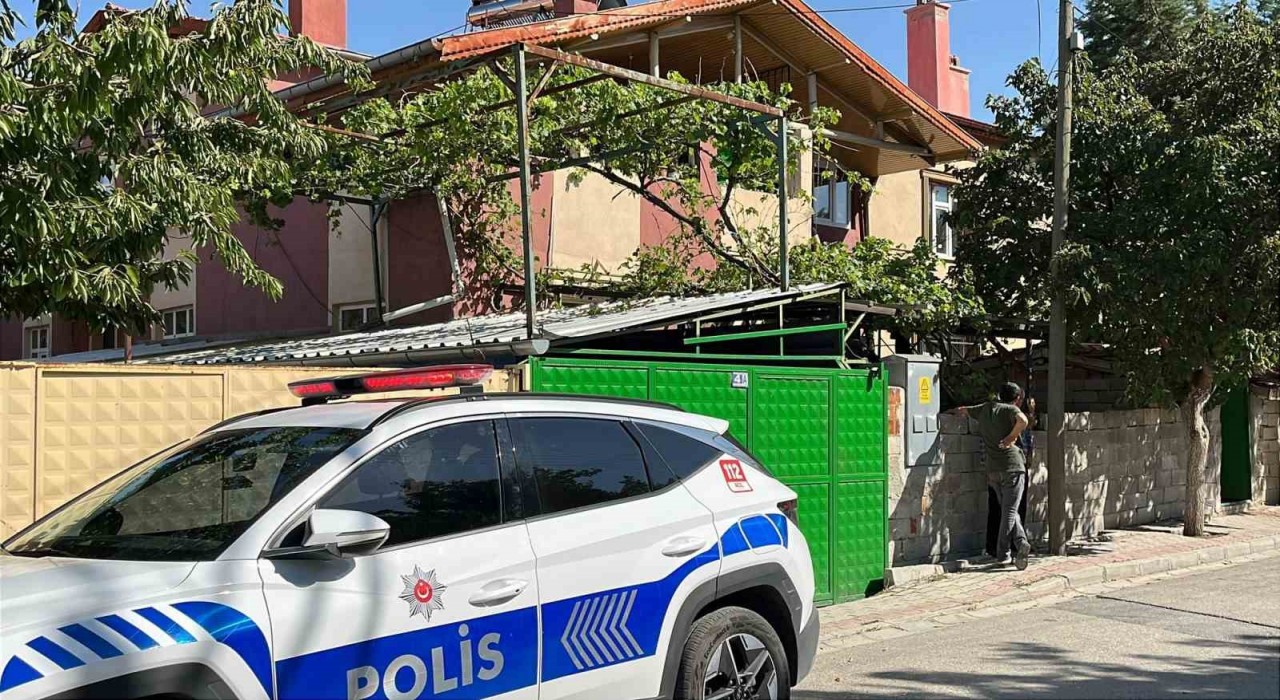 Konyada aile kavgası kanlı bitti: 3 yaralı